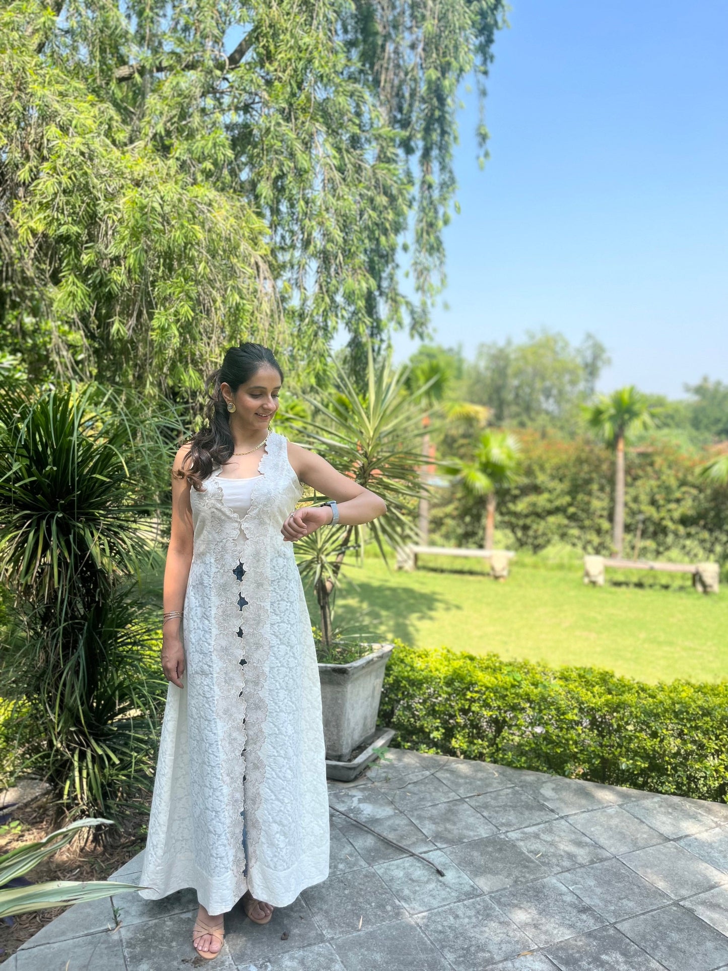 Cream jacquard long jacket with floral embroidery
