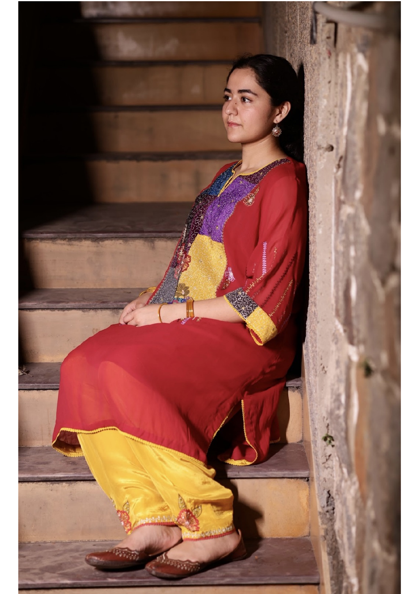 Red georgette kaftan outfit with neck focused embroidery