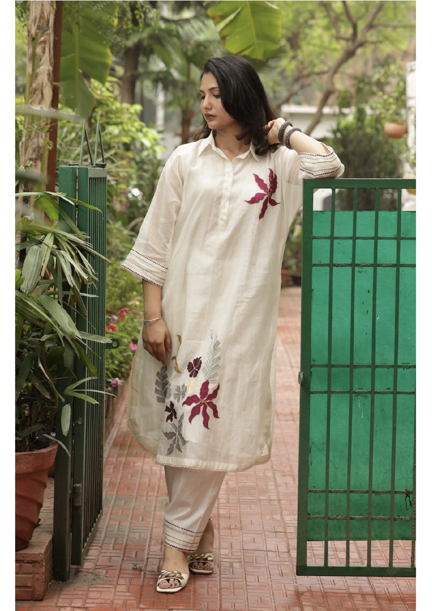 Off white mirror kaftan with zigzag b/w Pakistani salwar