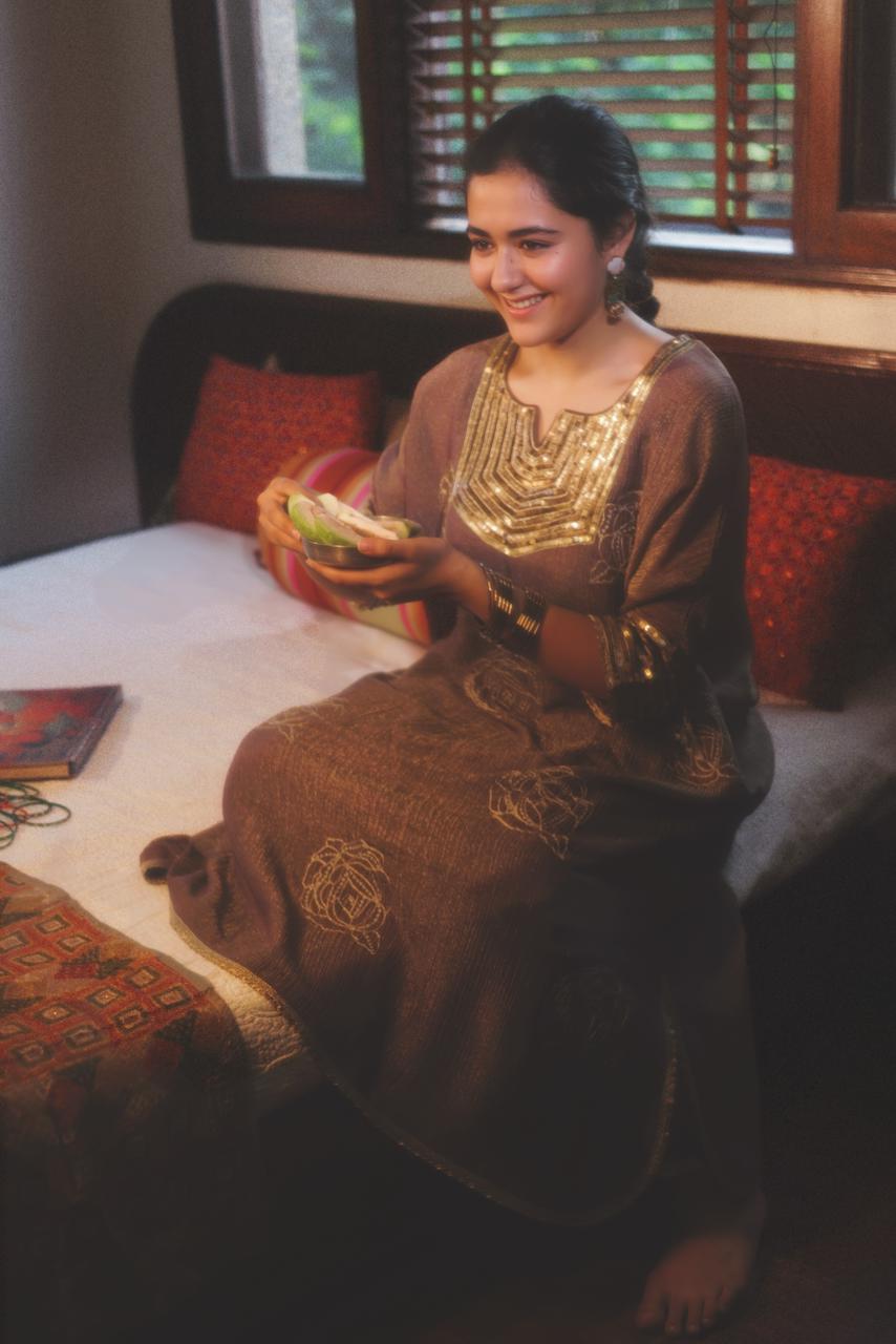 Tissue Brown Kaftaan With Pants