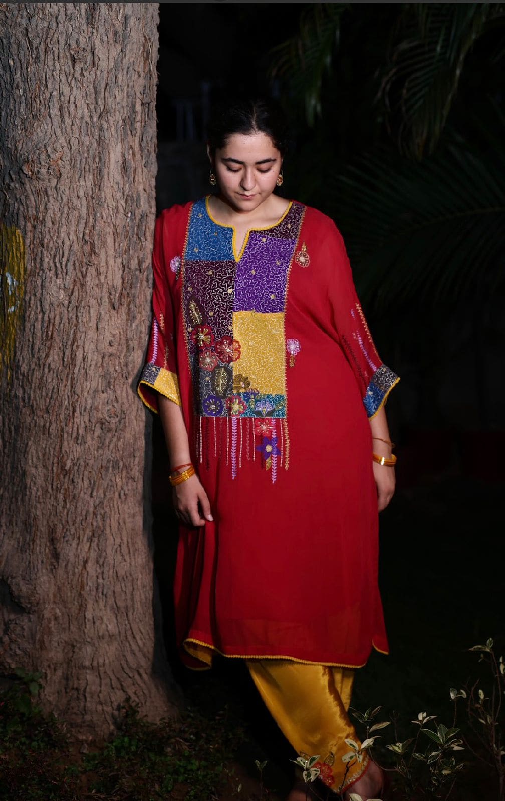 Red georgette kaftan outfit with neck focused embroidery